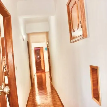بيت للعطل Spacious Room Near Train & Metro Station *