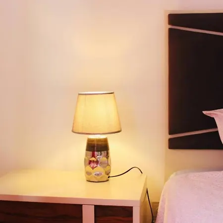Spacious Room Near Train & Metro Station * Lisboa